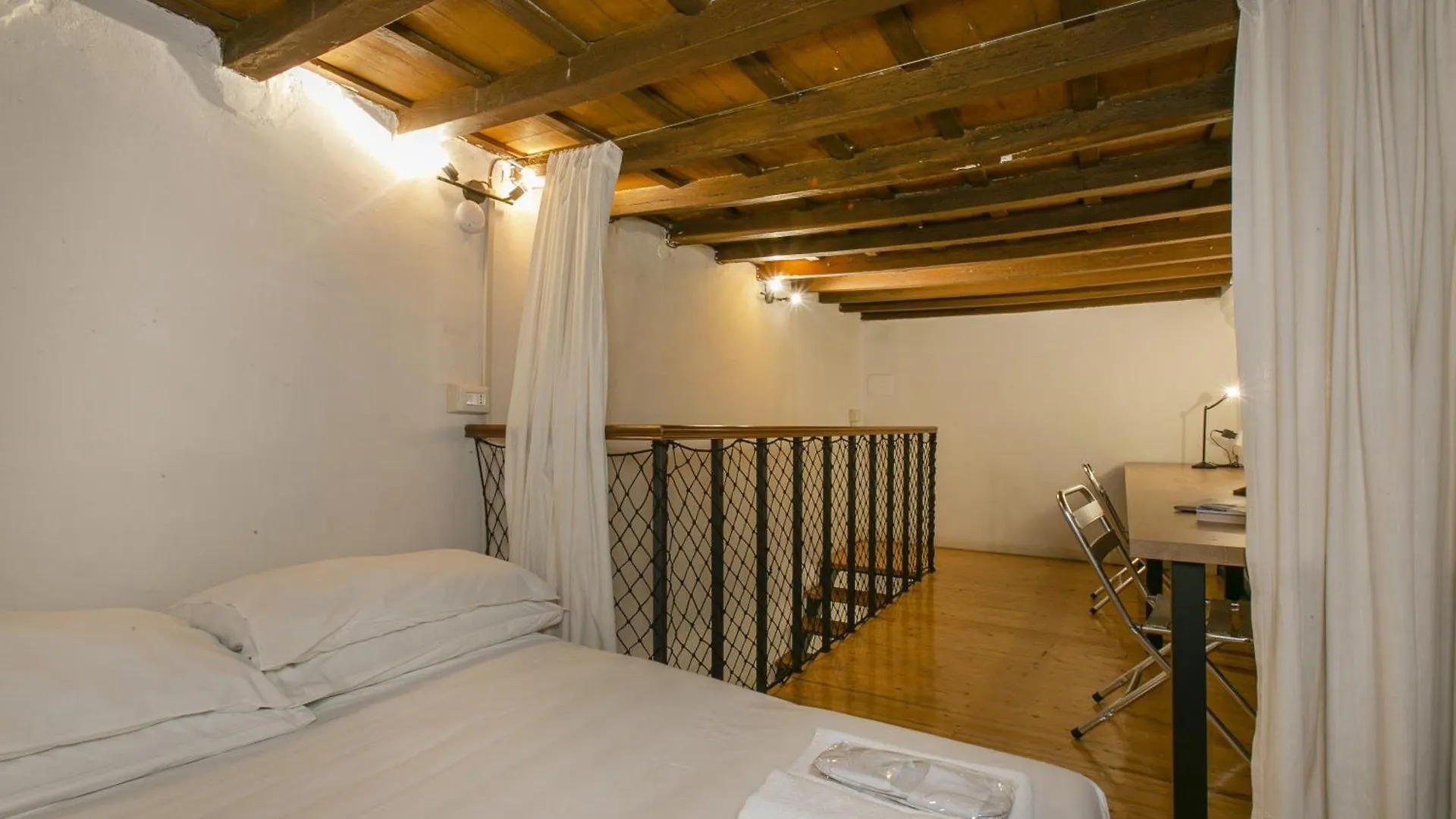 ローマPantheon Palazzo Nari #9アパートメント 0*, ローマ
